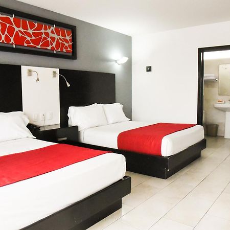 Hotel Expo Plaza Business And Family Guadalajara Zapopan Exterior photo